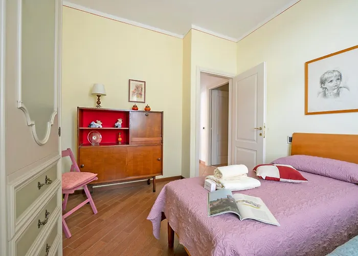 Angela -Terrace & Beautiful View Lake - Happy Rentals