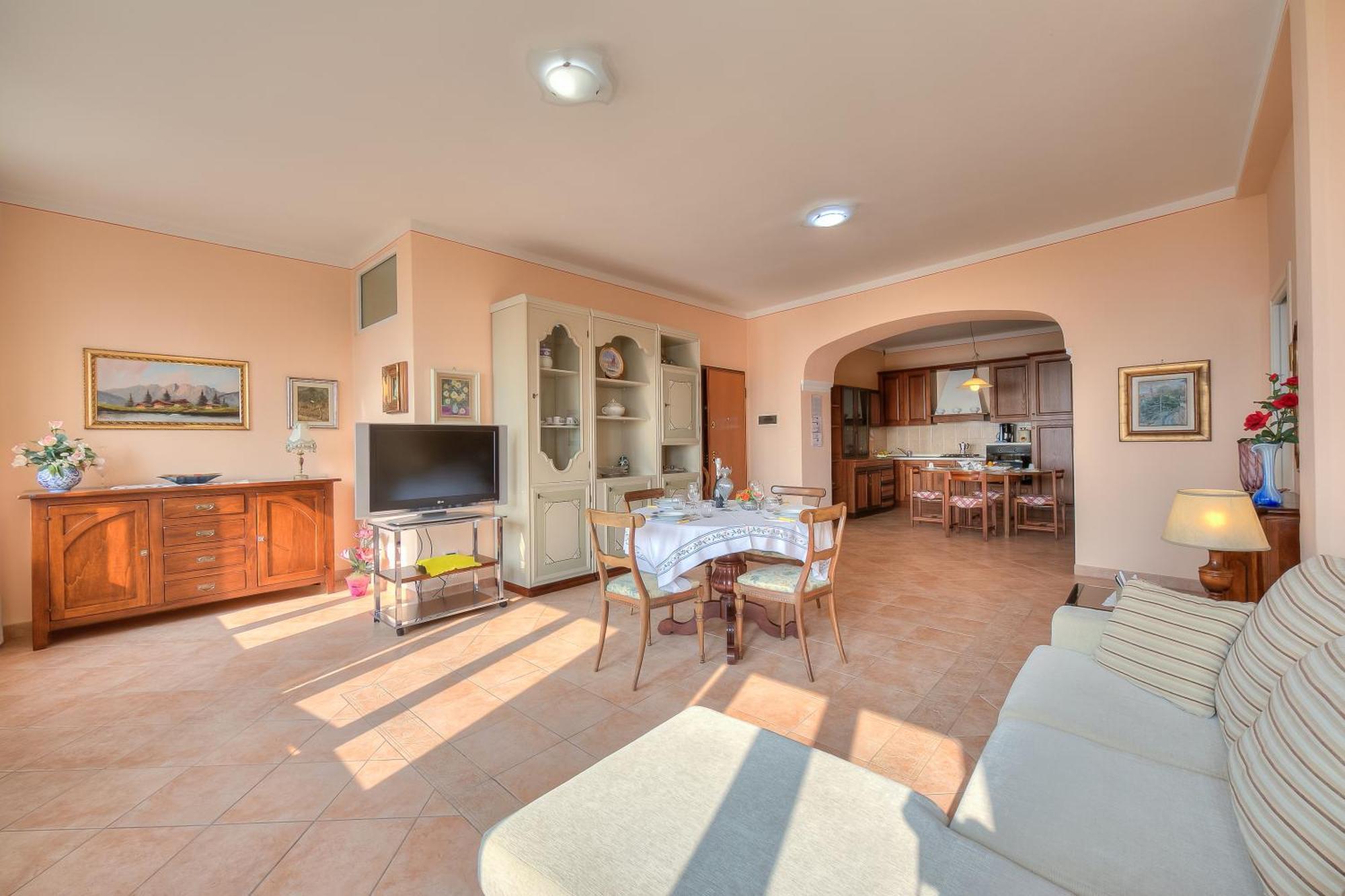 Angela -terrace & Beautiful View - Happy Toscolano Maderno